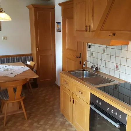 אורחן Gaestehaus Wildauer *